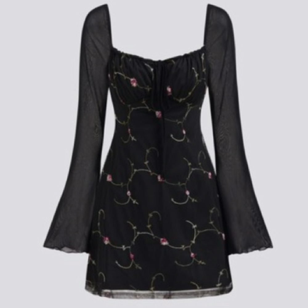 Mesh sweetheart neckline floral midi dress